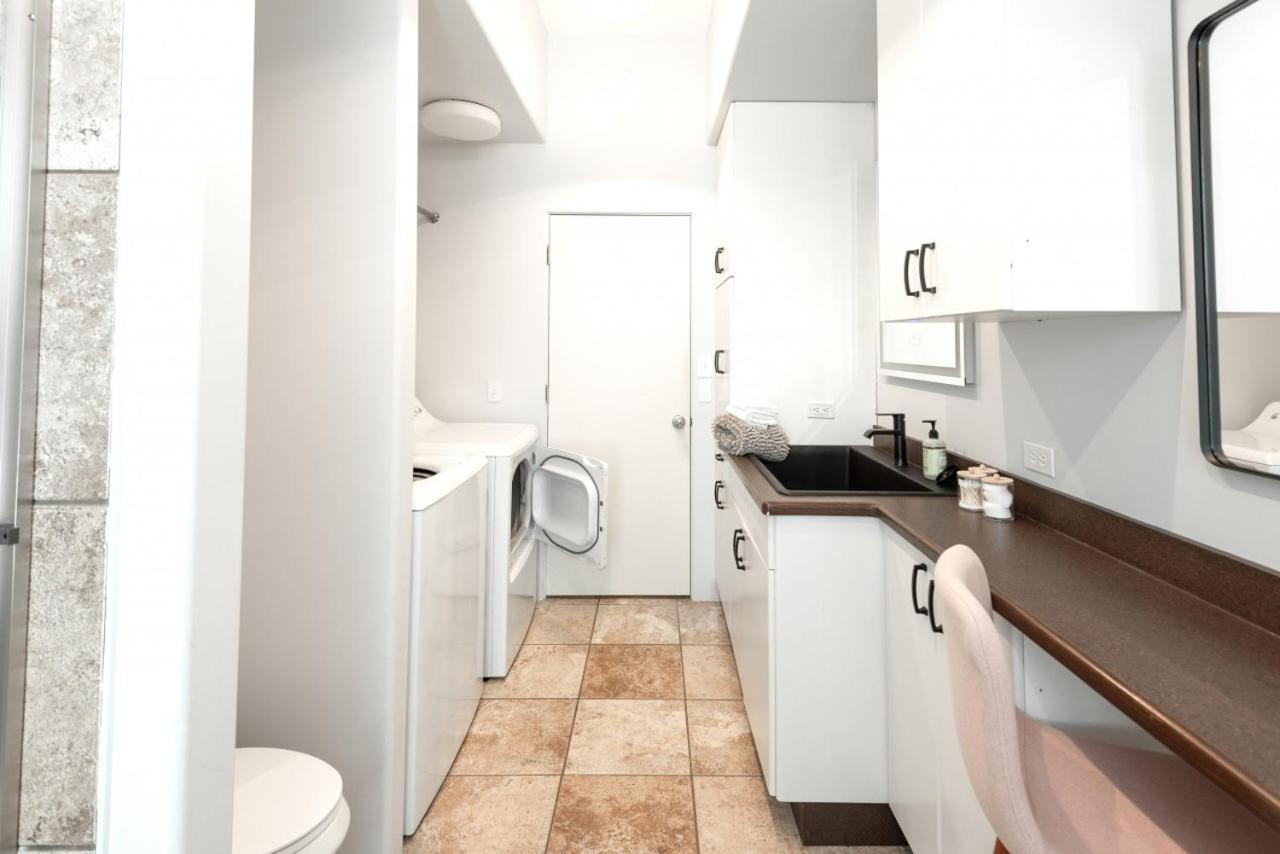 115 N Main Huge 2 Bedroom Unit On Main Street Saint Charles Eksteriør bilde